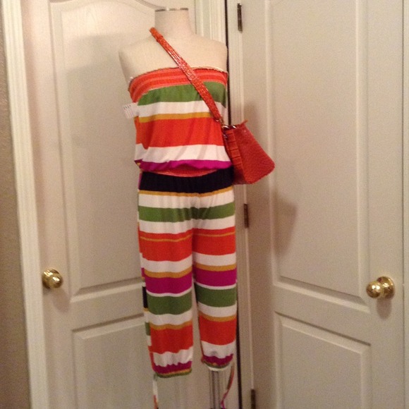 **SOLD**Very cute Capri romper