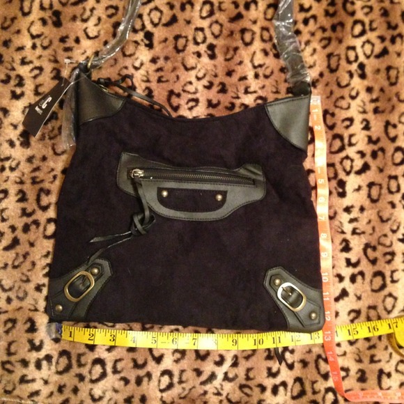 🚨Reduced🚨NWT BLK cross body bag