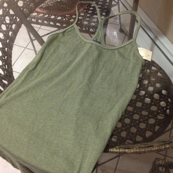 🚫bundled🚫Green Tank Top- Brand New - Picture 1 of 1
