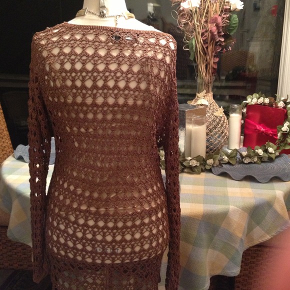 Tops - Picture 3 of 3