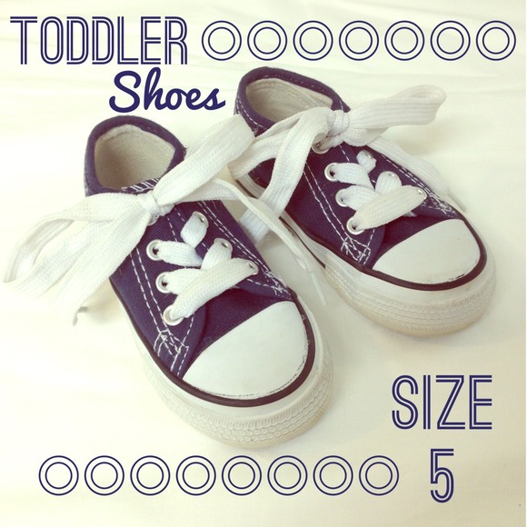 CUTE! Toddler Chuck Taylor Style Sneakers - Size 5