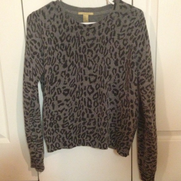 BUNDLE: Maxi skirt and leopard print sweater