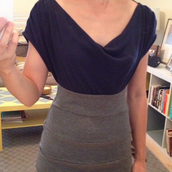 💢SOLD💢NWT Date night drapey bodycon dress - Picture 3 of 4