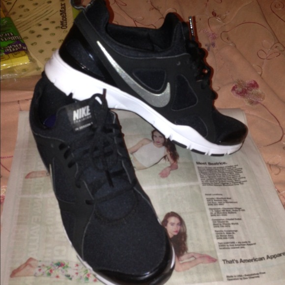 SOLD ❌❌❌❌ season TR2 black comfortable brand new