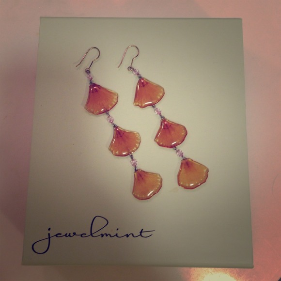 💌GIFTED💌 Gorgeous 3 tiered dangling earrings