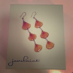 💌GIFTED💌 Gorgeous 3 tiered dangling earrings