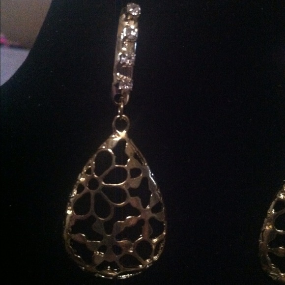 Earrings - Picture 2 of 2