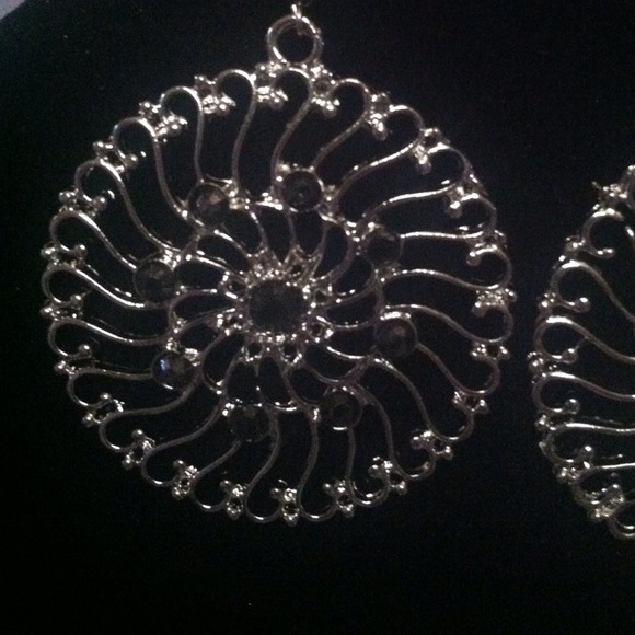 Earrings - Picture 2 of 2