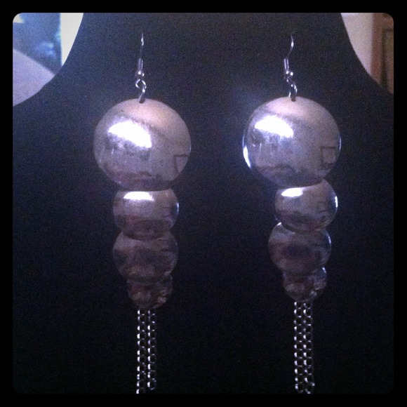 Earrings - Picture 1 of 2
