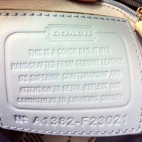 Authentic Coach bag - Picture 2 of 4