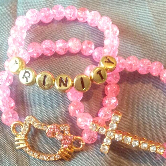 Hello Kitty Bling Bracelet - Picture 1 of 1