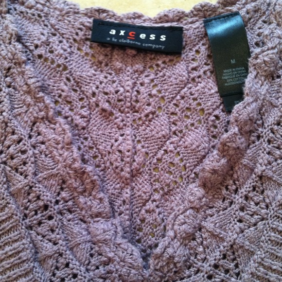 AXCESS (Liz Claiborne Co) Purple M Top - Picture 2 of 3