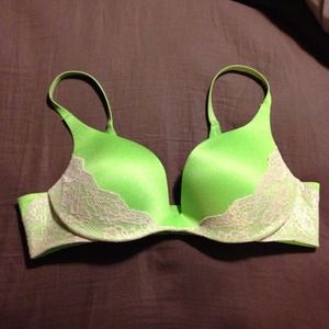 38B VS push up bra