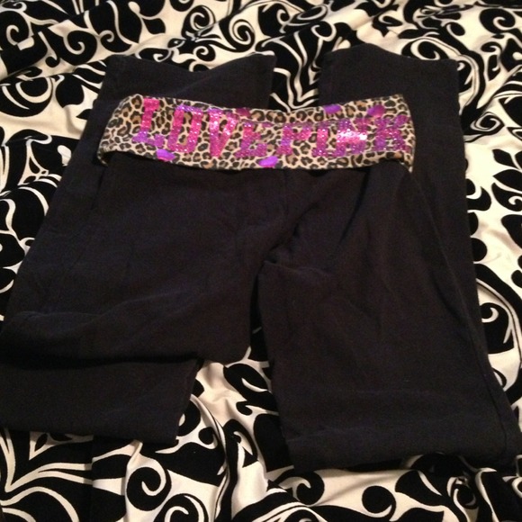 VS Pink yoga pants