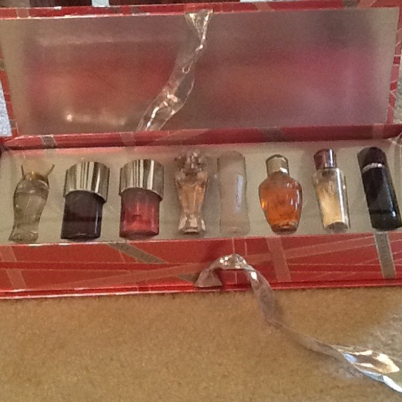 Victoria's Secret perfume  collection