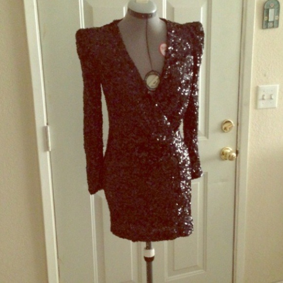🎉Host Pick🎉 French Connection Sequin Dress. SOLD - Picture 2 of 2