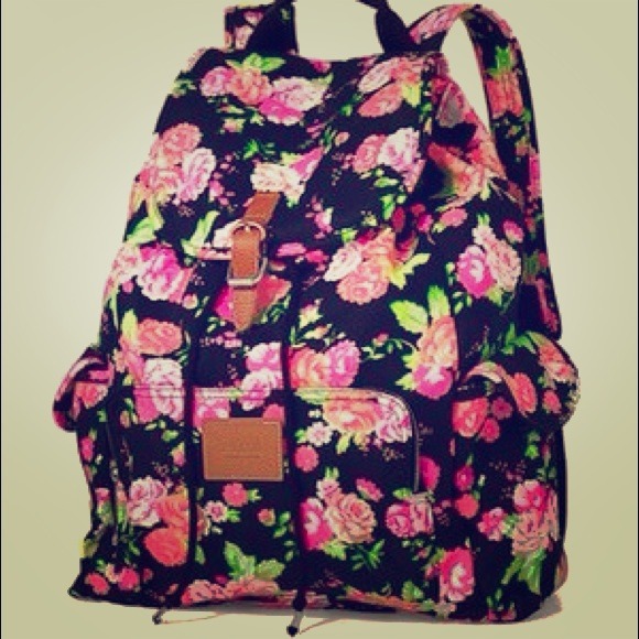 VS pink backpack "regular size"