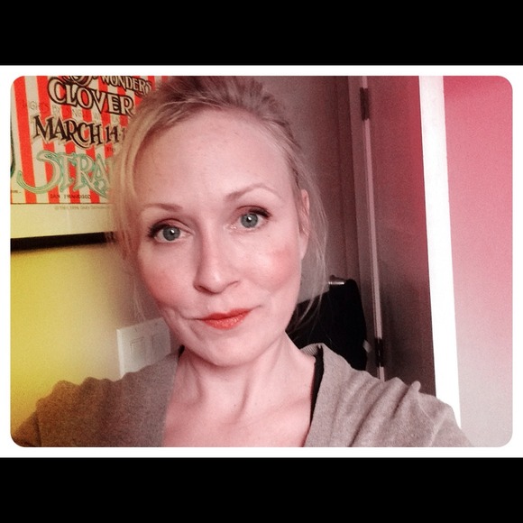 🎥 - Picture 2 of 4