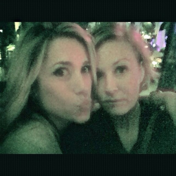 🎥 - Picture 3 of 4