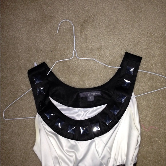 Black, white, grey dress. - Picture 2 of 3