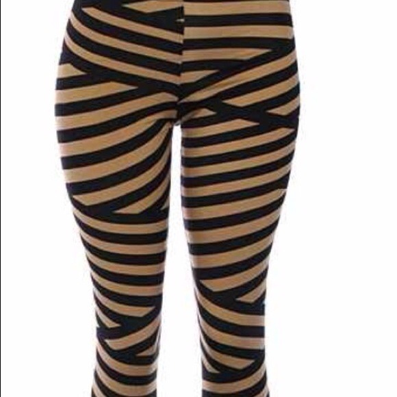 ZigZag Crazy Legs Leggings and Blk Coat Bundled