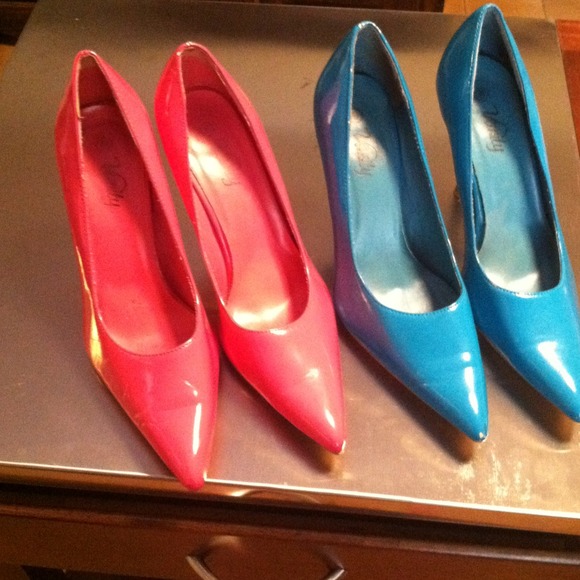 Vanity Heels  size 8. $12 each or both for $20 - Picture 1 of 2