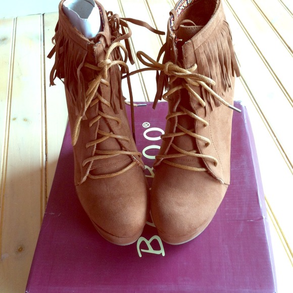 Bamboo fringed ankle booties - Picture 1 of 1