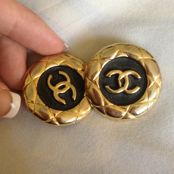 Chanel clip on vintage earings