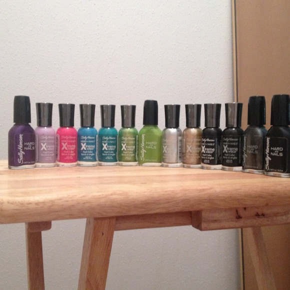 LOTS OF NAIL POLISH