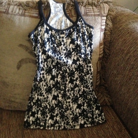 Tanktop - Picture 1 of 3