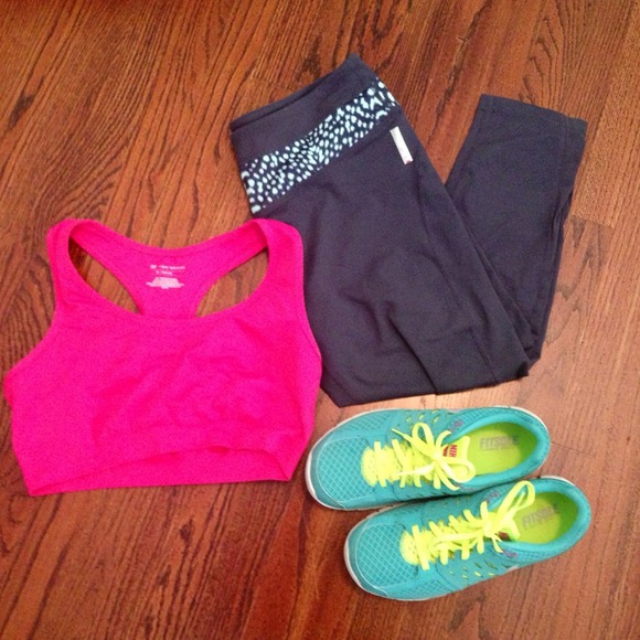 Zella Dry-Fit Gray Workout Crops