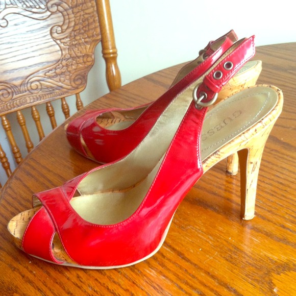 🌟REDUCED🌟Guess heels