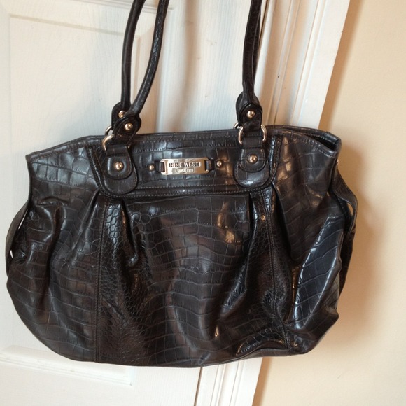 💋💋REDUCED Nine West alligator purse💋💋