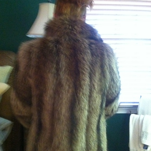 Vintage Raccoon Fur REDUCED or LETS TRADE - Picture 4 of 4