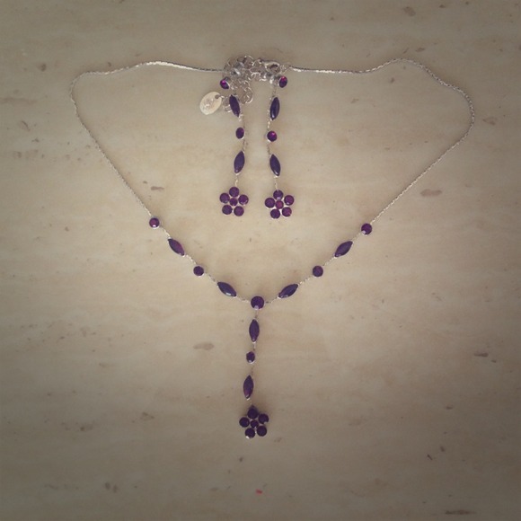 Jewelry - 🚫Sold🚫FREE w next purchase! Purple jewelry