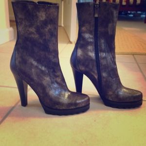 Donald J Pliner Boots