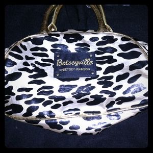 Bestseyville handbag sold sol sold:)🚀