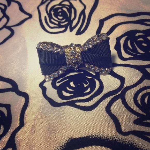 Bow Ring