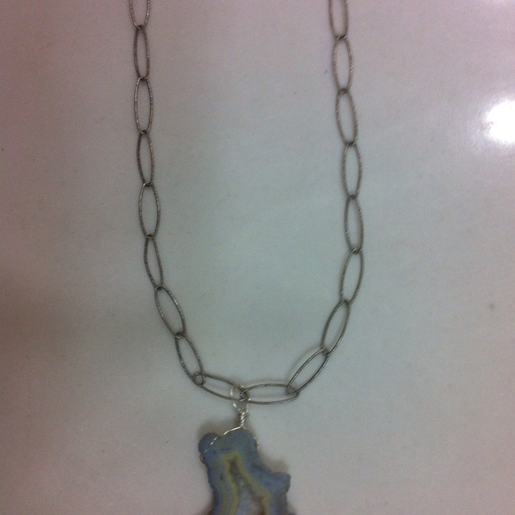 Agate pendant & sterling chain - Picture 2 of 3