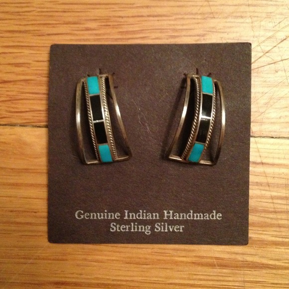 Beautiful genuine Indian made silver earrings