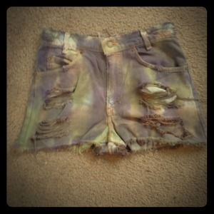 Vintage Tie-dyed high-waist Levi's shorts size Med