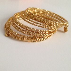 BNIB Gold Stella and Dot Bangle