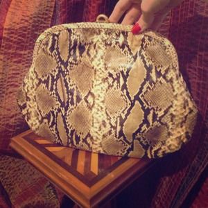 💢RESERVED💢True vintage 1970's snakeskin clutch
