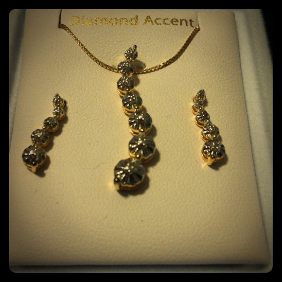 🎀 Diamond accented 18k/ss jewelry set🎀