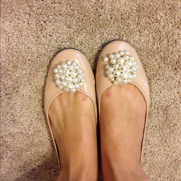 🚫SOLD TO COURTNEY🚫 pink/nude flats with pearl - Picture 2 of 4