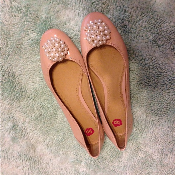 🚫SOLD TO COURTNEY🚫 pink/nude flats with pearl - Picture 3 of 4