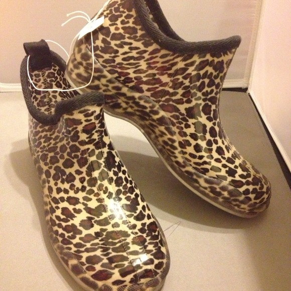 capelli short rain booties