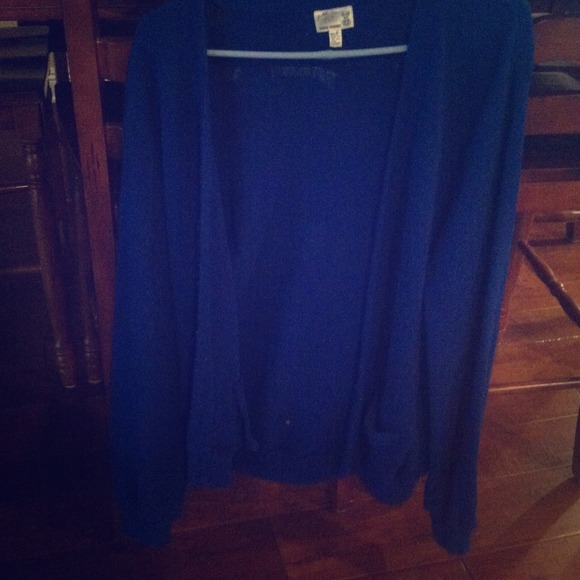 Oversized blue cardigan from urban outfitters!