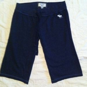 Abercrombie and Fitch knit Capri pants. Size XS