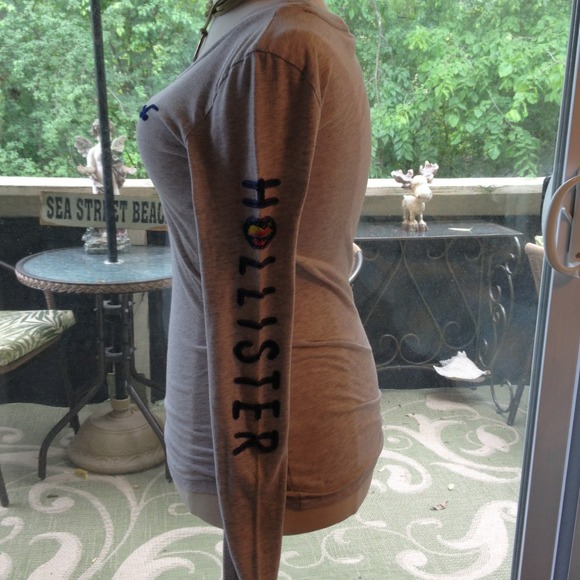 Top - Picture 2 of 3